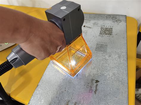 handheld portable laser marking machine